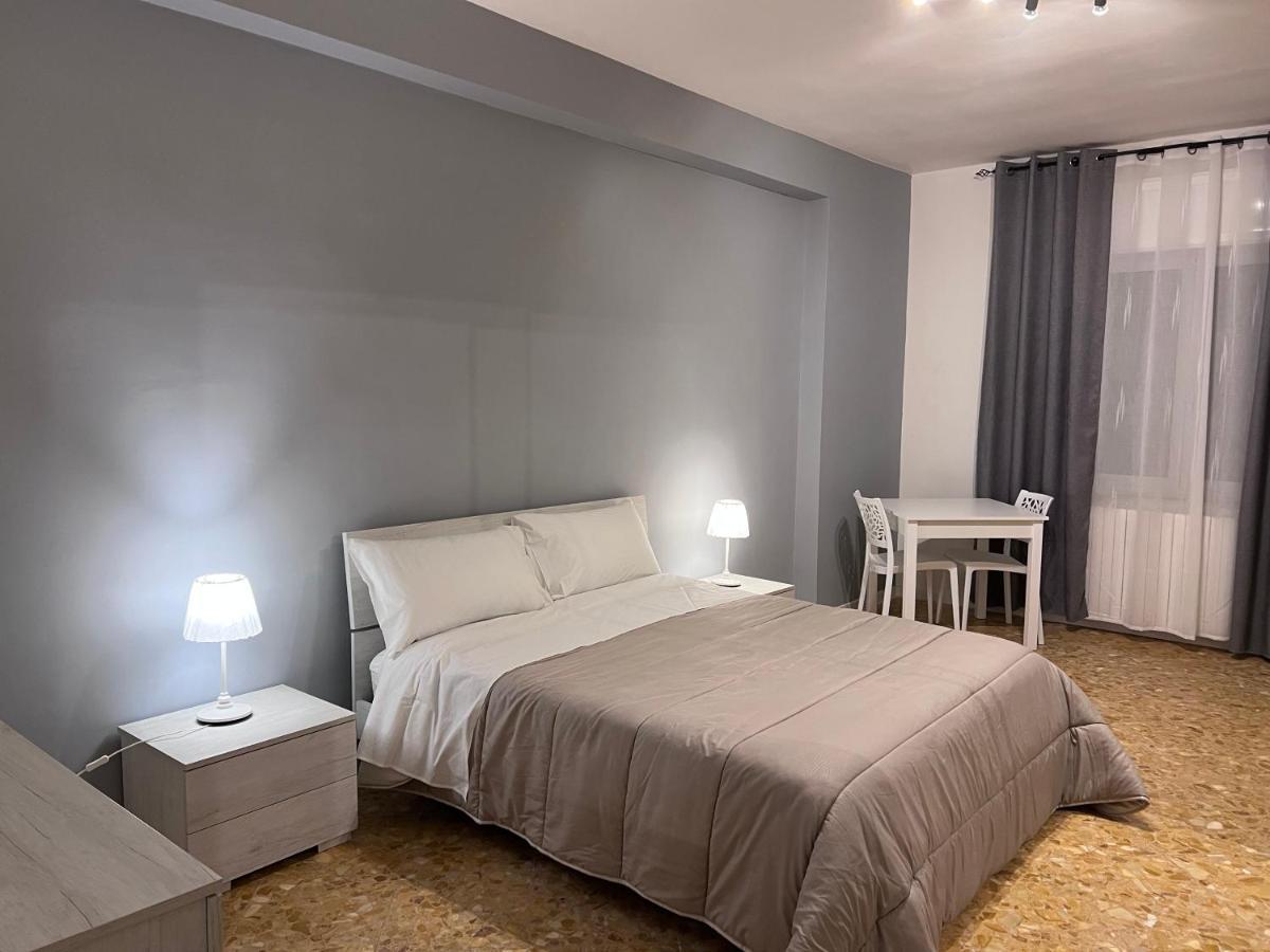 Residenze Unita D'Italia Bed & Breakfast Бари Екстериор снимка